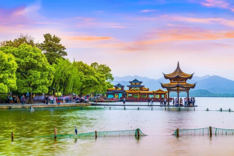 TP.HỒ CHÍ MINH – THƯỢNG HẢI – Ô TRẤN – HÀNG CHÂU – TÔ CHÂU 5 NGÀY 5 ĐÊM